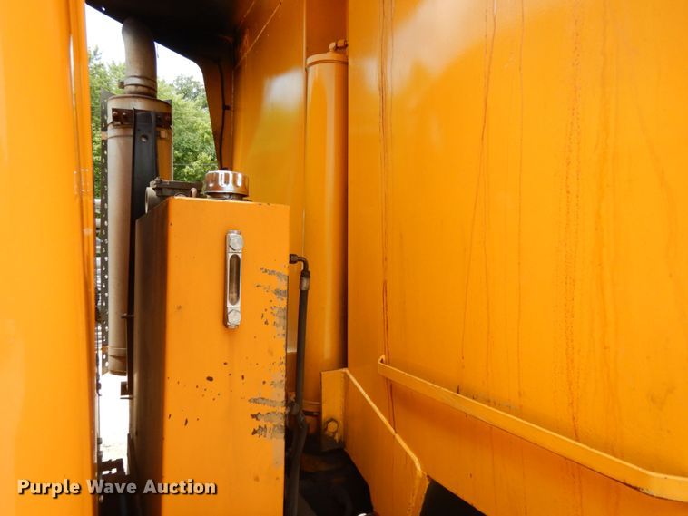 image for item JL9968 2002 International 4900  dump truck