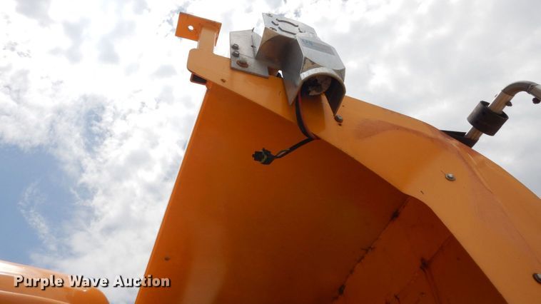 image for item JL9968 2002 International 4900  dump truck