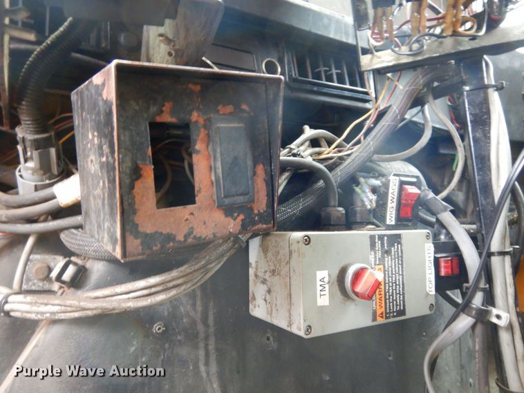 image for item JL9968 2002 International 4900  dump truck