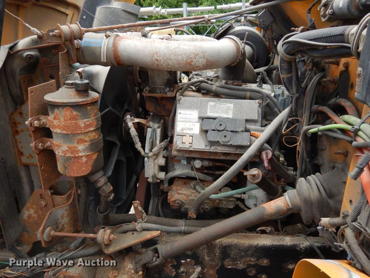 image for item JL9968 2002 International 4900  dump truck