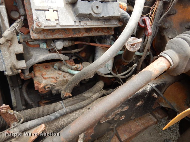 image for item JL9968 2002 International 4900  dump truck