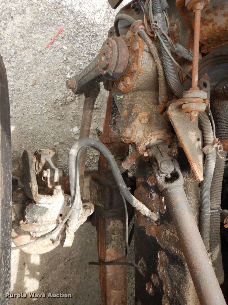 image for item JL9968 2002 International 4900  dump truck