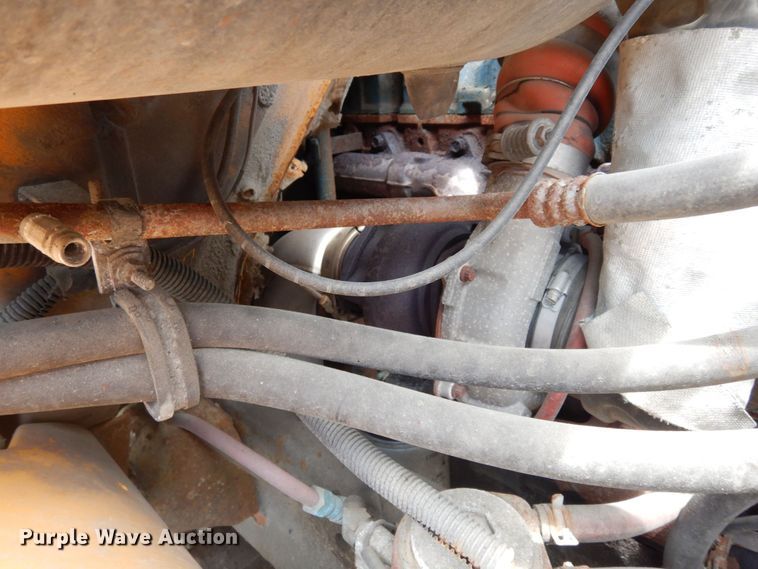 image for item JL9968 2002 International 4900  dump truck