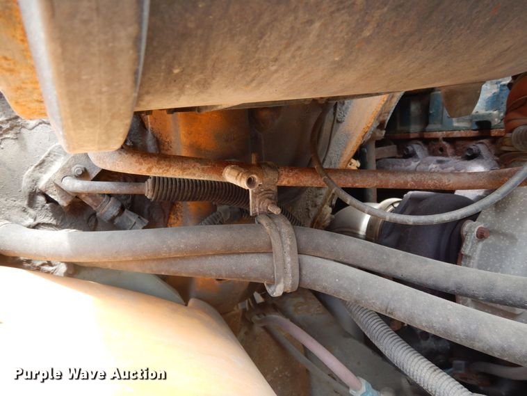 image for item JL9968 2002 International 4900  dump truck