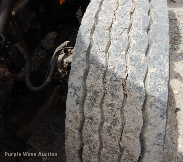 image for item JL9968 2002 International 4900  dump truck