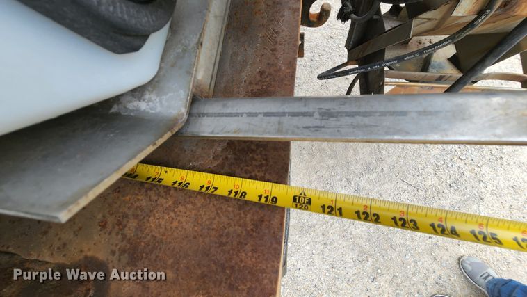 image for item JL9975 2002 International 4900  dump truck