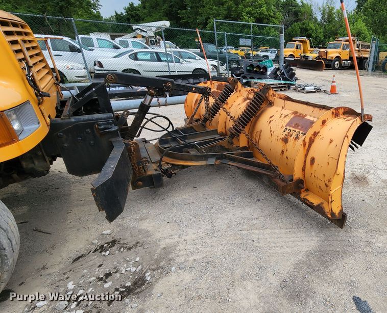 image for item JL9975 2002 International 4900  dump truck