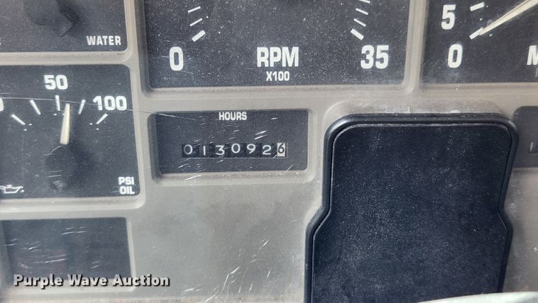 image for item JL9975 2002 International 4900  dump truck