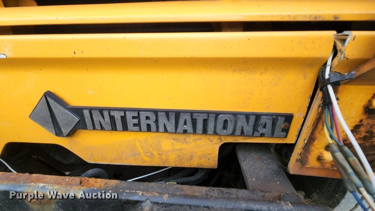 image for item JL9975 2002 International 4900  dump truck