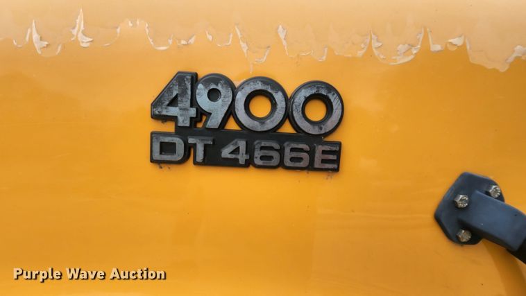 image for item JL9975 2002 International 4900  dump truck