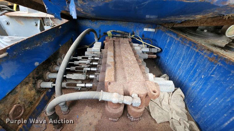 image for item JL9976 2002 International 4900  dump truck