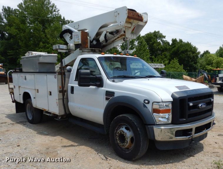 image for item JL9978 2010 Ford F550  bucket truck