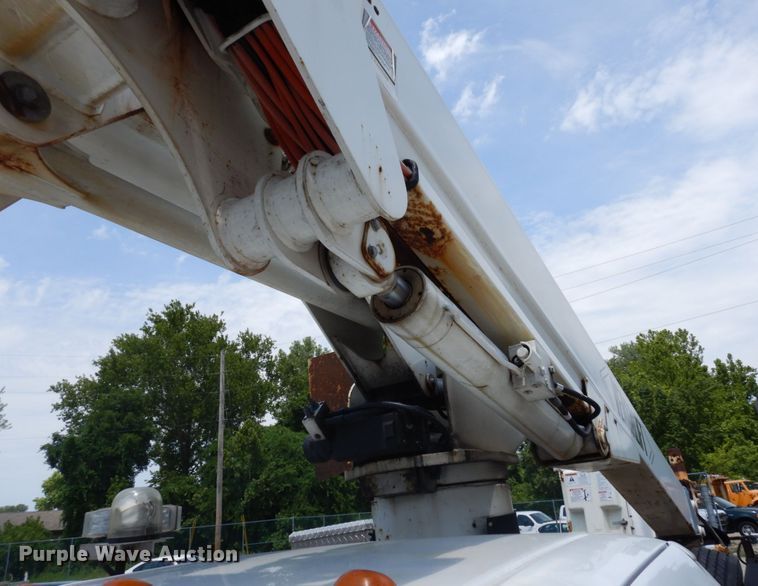 image for item JL9978 2010 Ford F550  bucket truck