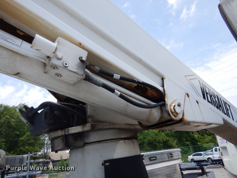 image for item JL9978 2010 Ford F550  bucket truck