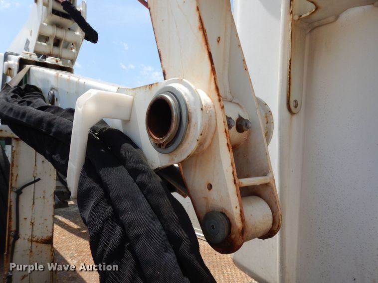 image for item JL9978 2010 Ford F550  bucket truck