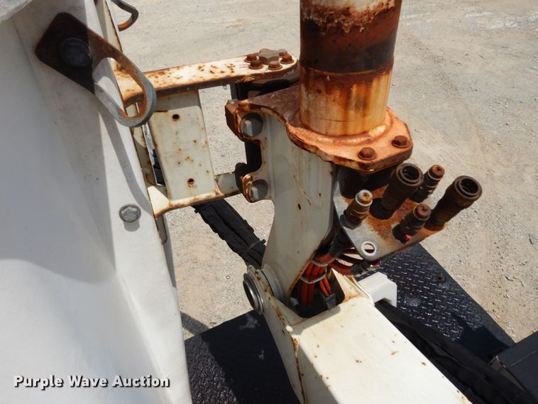 image for item JL9978 2010 Ford F550  bucket truck