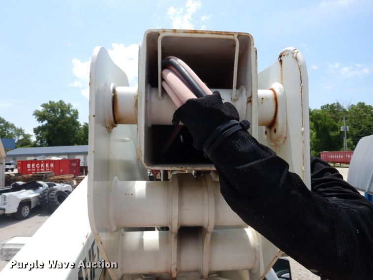 image for item JL9978 2010 Ford F550  bucket truck