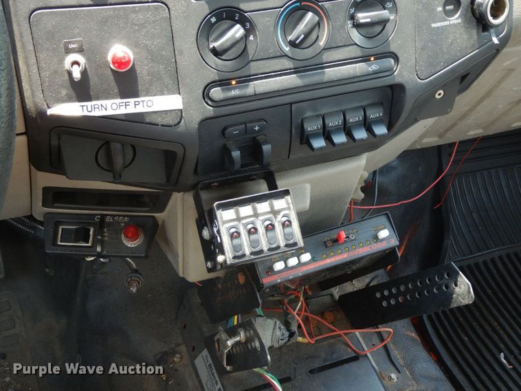 image for item JL9978 2010 Ford F550  bucket truck