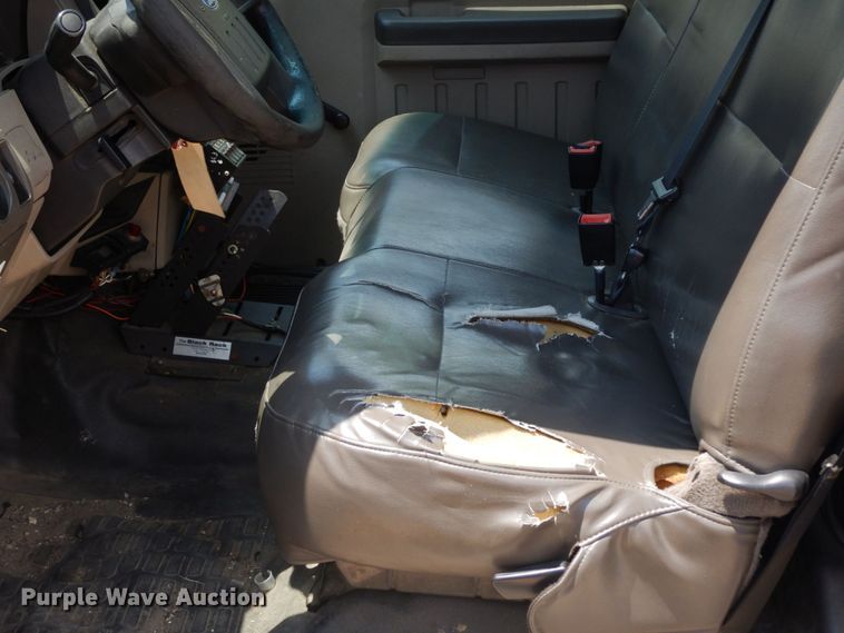 image for item JL9978 2010 Ford F550  bucket truck