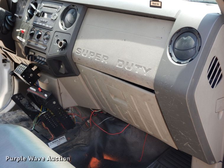 image for item JL9978 2010 Ford F550  bucket truck