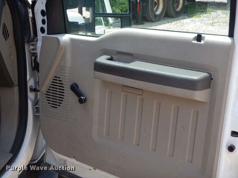 image for item JL9978 2010 Ford F550  bucket truck