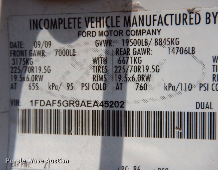 image for item JL9978 2010 Ford F550  bucket truck