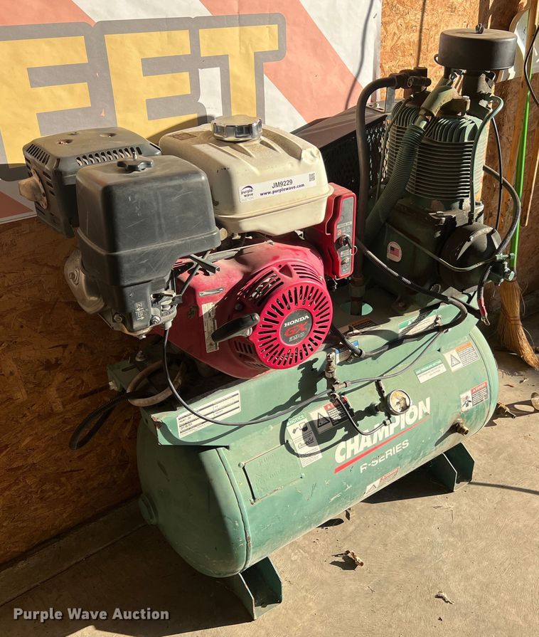 image for item JM9229 Champion R-Series  air compressor