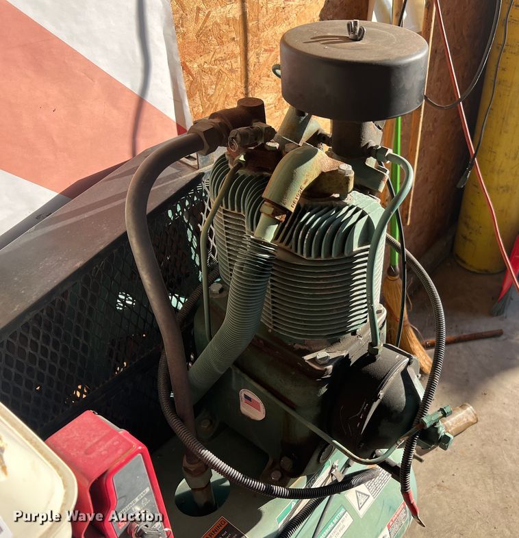 image for item JM9229 Champion R-Series  air compressor