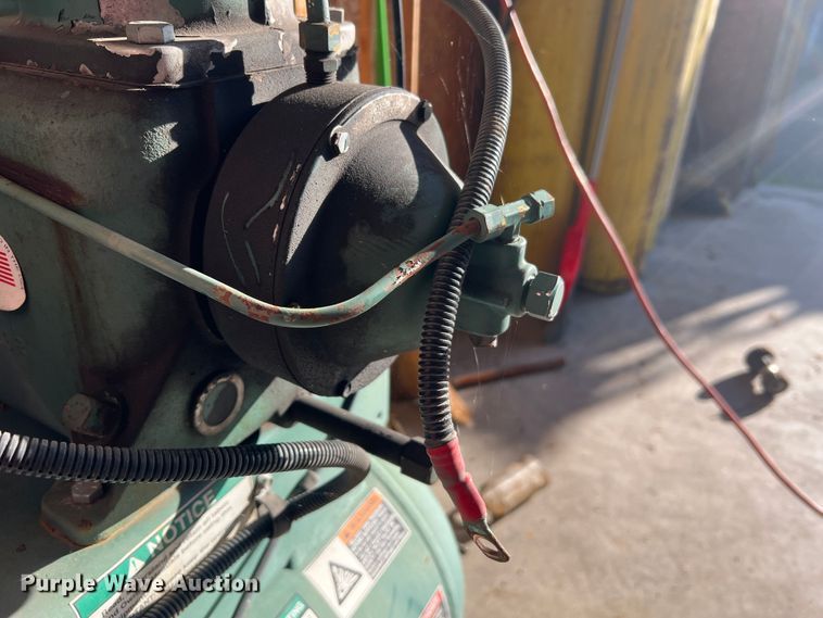 image for item JM9229 Champion R-Series  air compressor