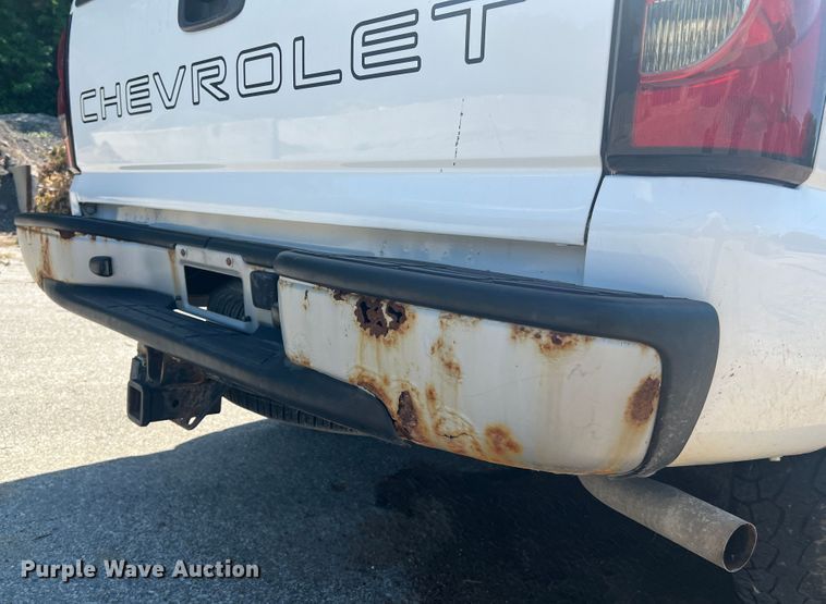 image for item JM9250 2005 Chevrolet Silverado 1500  Ext. Cab pickup truck