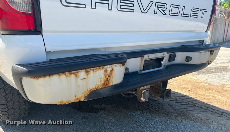 image for item JM9250 2005 Chevrolet Silverado 1500  Ext. Cab pickup truck