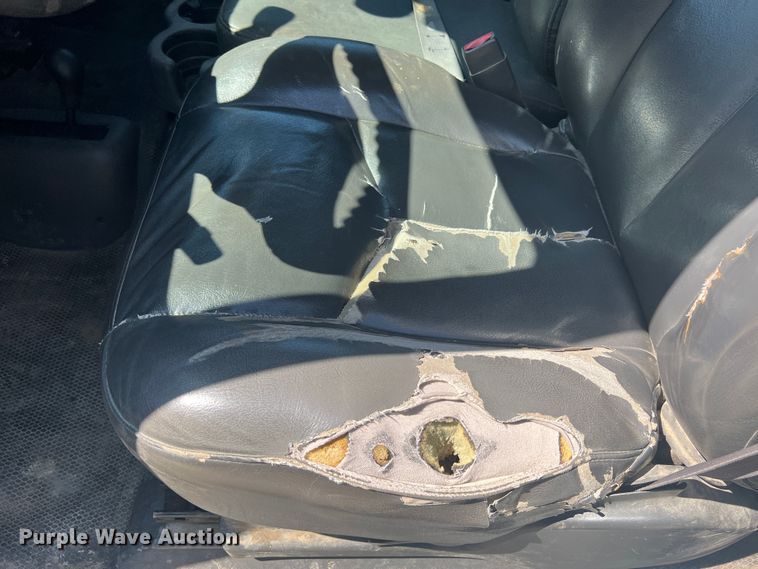 image for item JM9250 2005 Chevrolet Silverado 1500  Ext. Cab pickup truck