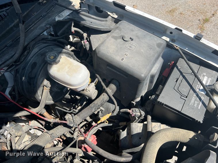 image for item JM9250 2005 Chevrolet Silverado 1500  Ext. Cab pickup truck