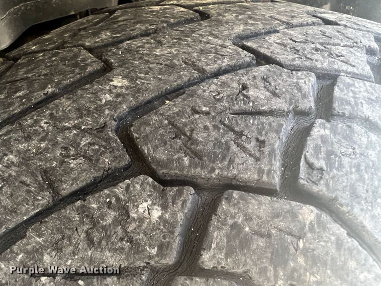 image for item JM9250 2005 Chevrolet Silverado 1500  Ext. Cab pickup truck