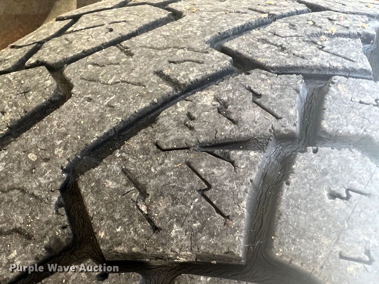 image for item JM9250 2005 Chevrolet Silverado 1500  Ext. Cab pickup truck