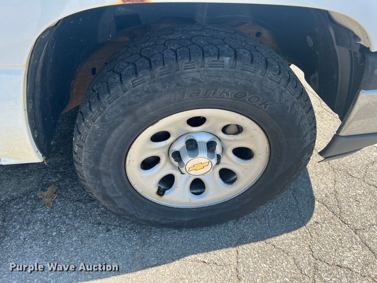 image for item JM9250 2005 Chevrolet Silverado 1500  Ext. Cab pickup truck