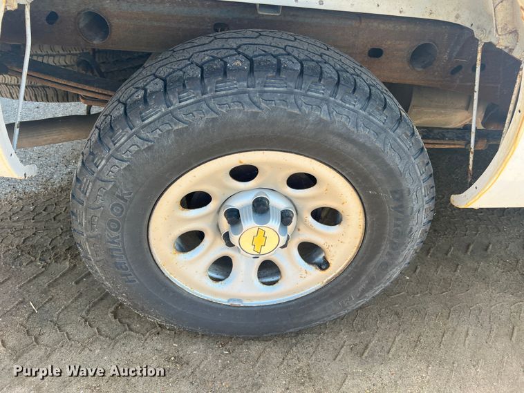 image for item JM9250 2005 Chevrolet Silverado 1500  Ext. Cab pickup truck