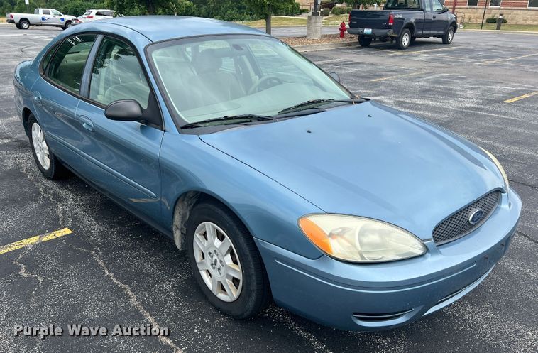 image for item JM9283 2006 Ford Taurus SE