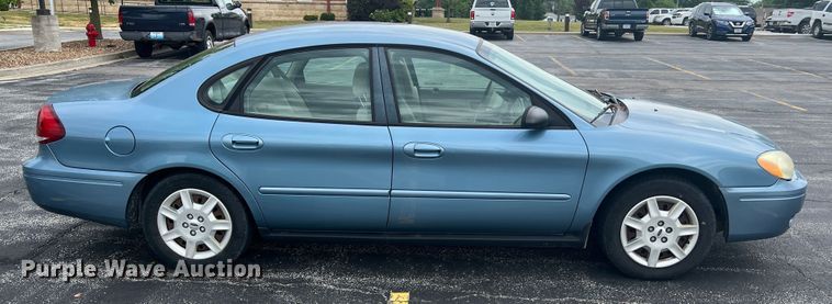 image for item JM9283 2006 Ford Taurus SE