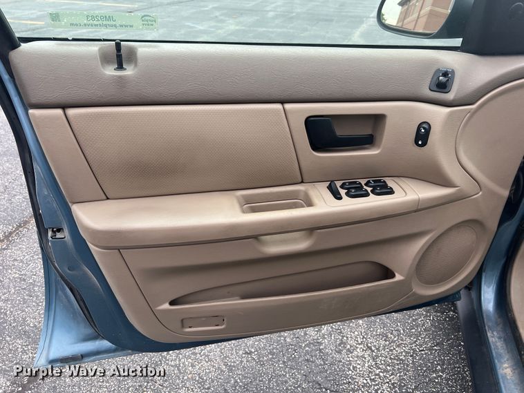 image for item JM9283 2006 Ford Taurus SE