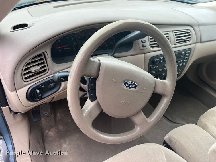 image for item JM9283 2006 Ford Taurus SE