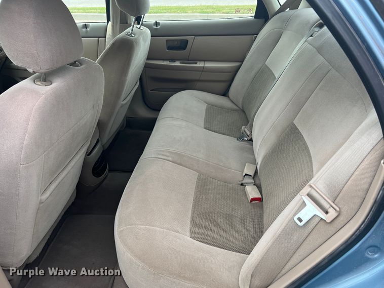 image for item JM9283 2006 Ford Taurus SE