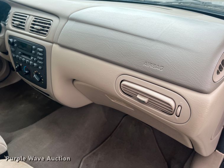 image for item JM9283 2006 Ford Taurus SE