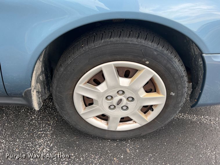 image for item JM9283 2006 Ford Taurus SE