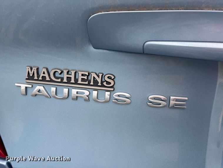 image for item JM9283 2006 Ford Taurus SE