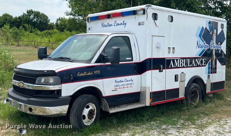 image for item JX9286 2015 Chevrolet Express G3500  ambulance
