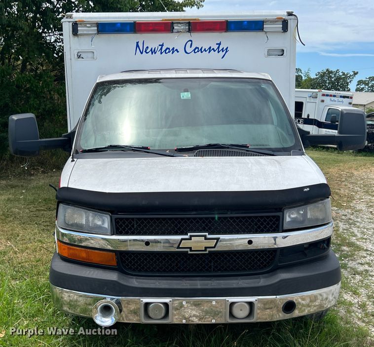 image for item JX9286 2015 Chevrolet Express G3500  ambulance