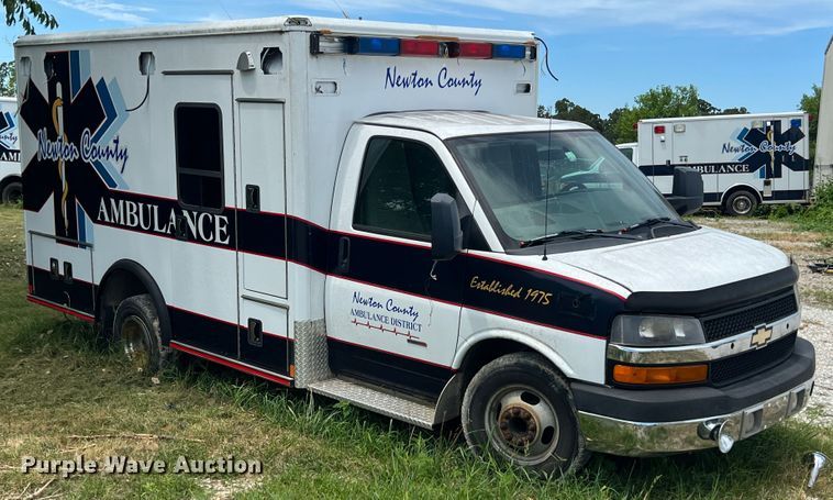 image for item JX9286 2015 Chevrolet Express G3500  ambulance
