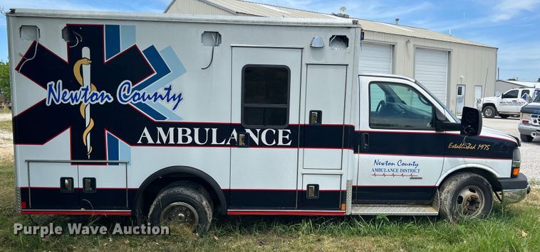 image for item JX9286 2015 Chevrolet Express G3500  ambulance