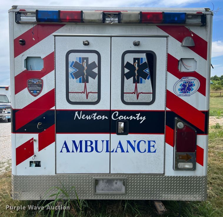 image for item JX9286 2015 Chevrolet Express G3500  ambulance